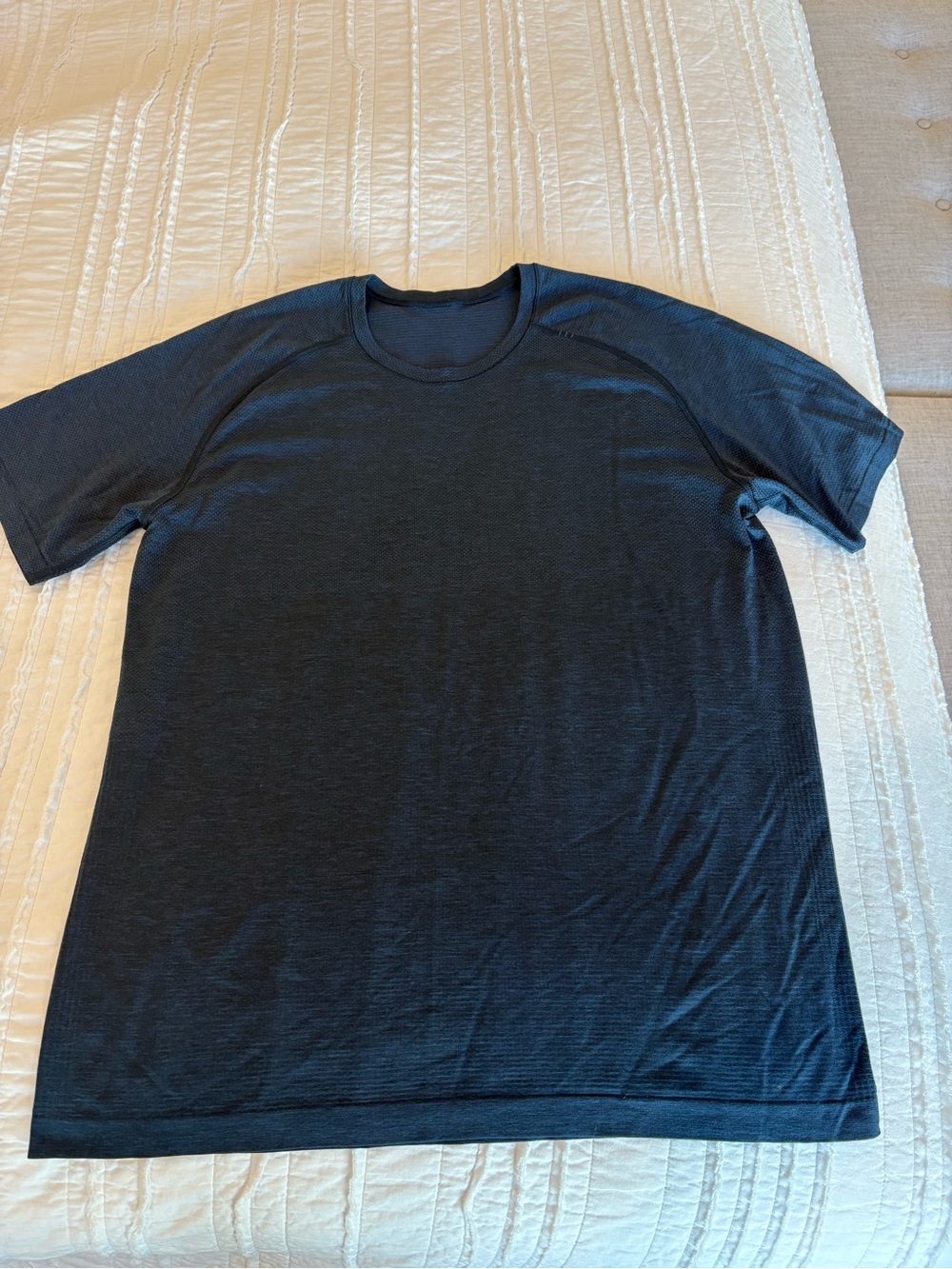 lululemon metal vent tshirt